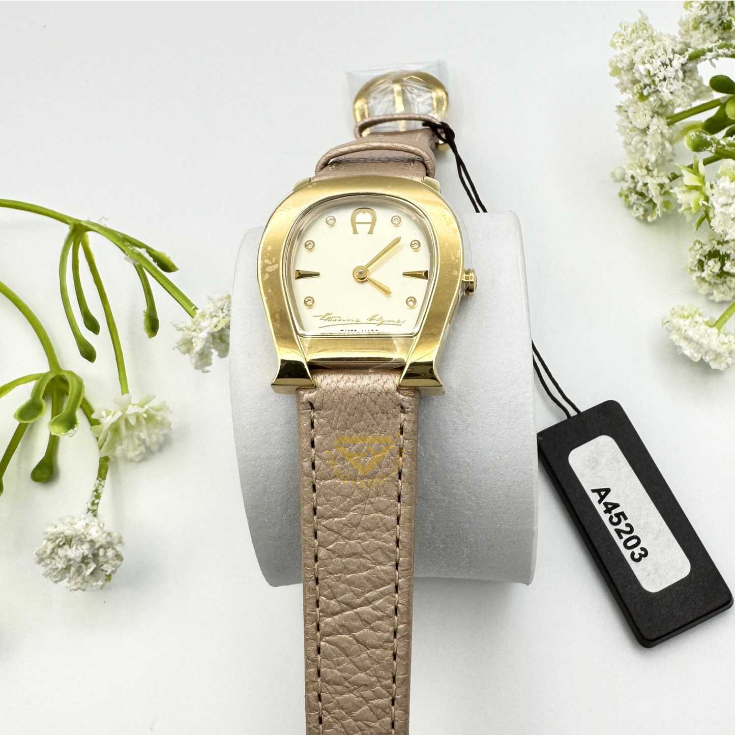 Aigner Varese A45203 Gold Plated Stainless Steel Gold Genuine Leather Strap