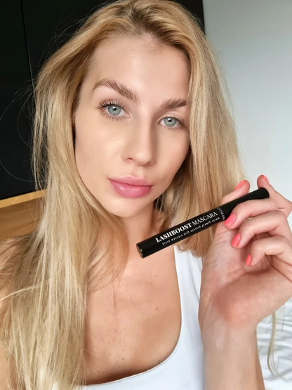 INSTALASH LashBOOST mascara with eyelash serum